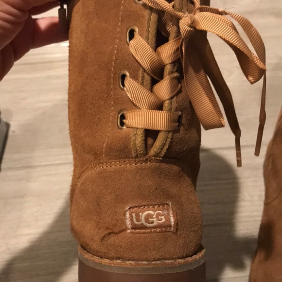 Ugg boots - Picture 3 of 6
